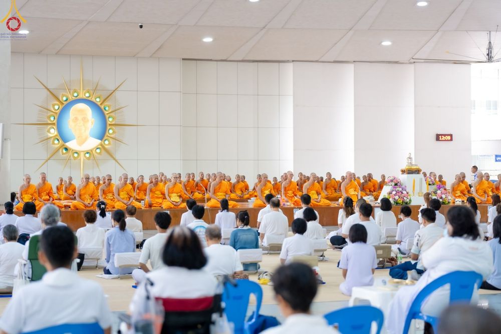 ภาพ No.136213:พิธีบุพเปตพลี ครั้งที่ 150 ร่วมอุทิศบุญให้แก่หมู่ญาติที่ล่วงลับไปแล้ว และสืบทอดอายุพระพุทธศาสนา วันอังคารที่ 7 พฤษภาคม พ.ศ. 2567 ( วันพระ แรม 14 ค่ำ เดือน 5 ) ณ หอฉันคุณยายอาจารย์ฯ วัดพระธรรมกาย