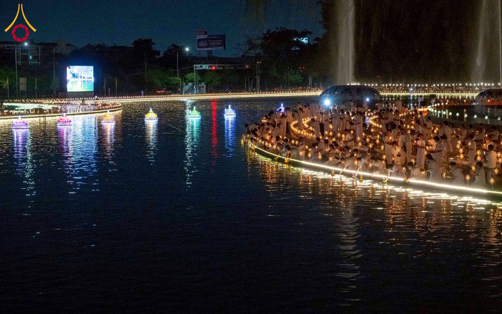 ภาพ No.266362:วันพุธที่ 5 พฤศจิกายน พ.ศ. 2568 (วันพระ ขึ้น 15 ค่ำ เดือน 12) พิธีลอยกระทงธรรม  ณ สระมหาเศรษฐีทะเลบุญ มหาวิหารพระมงคลเทพมุนี วัดพระธรรมกาย จ.ปทุมธานี