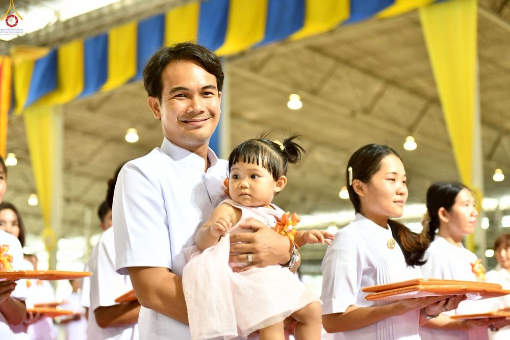 ภาพ No.251622:วันที่ 10 ตุลาคม พ.ศ. 2568 พิธีทอดผ้าป่าสมทบกฐินวัดพระธรรมกาย และสมทบกฐิน 30,000 กว่าวัดทั่วประเทศ ครั้งที่ 3 ณ สภาธรรมกายสากล วัดพระธรรมกาย