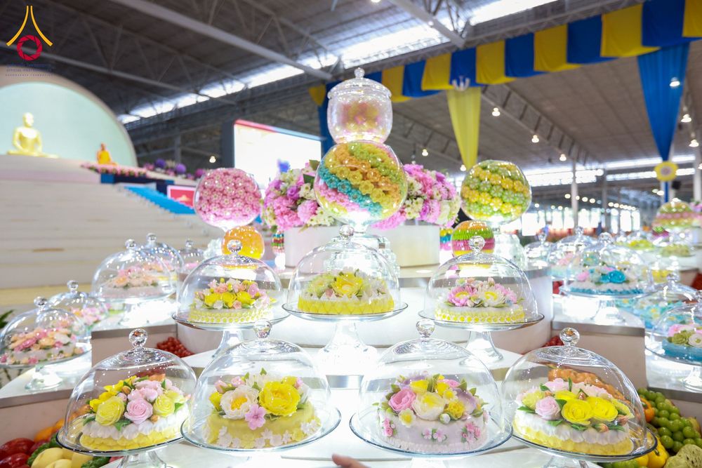 ภาพ No.258192:วันอาทิตย์ที่ 5 ตุลาคม พ.ศ. 2568 พิธีบูชาข้าวพระ ณ สภาธรรมกายสากล วัดพระธรรมกาย