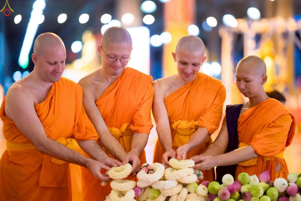 ภาพ No.244469:วันที่ 7 กันยายน พ.ศ. 2568 พิธีฉลองชัยสวดมนต์บทธัมมจักกัปปวัตตนสูตร 7,681,108,108 จบ ณ มหารัตนวิหารคด วัดพระธรรมกาย