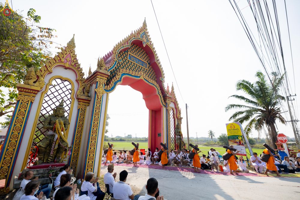 ภาพ No.299396:วันที่ 18 มกราคม พ.ศ. 2569 พิธีต้อนรับพระธรรมยาตรา ณ อนุสรณ์สถานลำดับที่ 5 สถานที่เผยแผ่วิชชาธรรมกายครั้งแรก อนุสรณ์สถานบางปลา วัดบางปลา อำเภอบางเลน จังหวัดนครปฐม ในโครงการธรรมยาตรา กตัญญูบูชา มหาปูชนียาจารย์ พระมงคลเทพมุนี(สด จนฺทสโร) พระผู้ปราบมาร อนุส