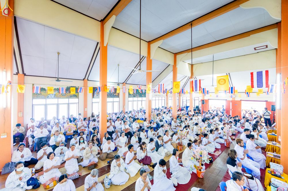 ภาพ No.293388:วันที่ 12 มกราคม พ.ศ. 2569 พิธีทอดผ้าป่าทำนุบำรุงศาสนสถาน ณ วัดผาสุการาม อ.บางเลน จ.นครปฐม ในโครงการธรรมยาตรา กตัญญูบูชา มหาปูชนียาจารย์ พระมงคลเทพมุนี(สด จนฺทสโร) พระผู้ปราบมาร อนุสรณ์สถาน 7 แห่ง ปีที่ 14