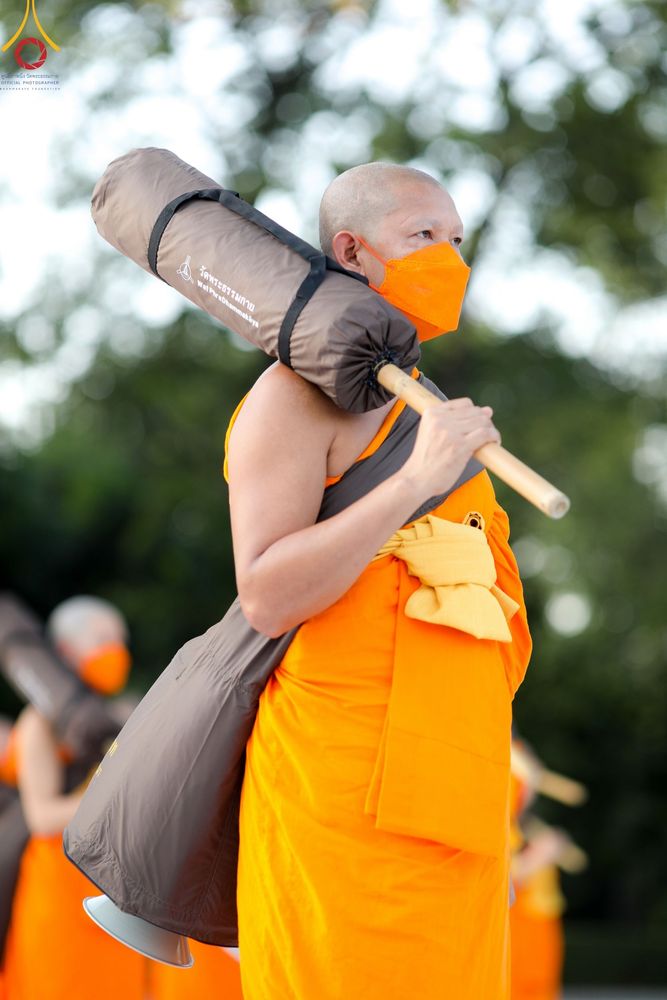 ภาพ No.104435:พระธรรมยาตราร่วมปฏิบัติธรรม และถ่ายภาพหมู่ประวัติศาสตร์ หน้ามหาวิหารพระมงคลเทพมุนี วันที่ 27 ธันวาคม พ.ศ. 2566