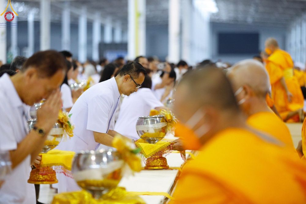 ภาพ No.123777:พิธีถวายโคมมาฆประทีป น้อมถวายเป็นพุทธบูชา แด่คณะพระภิกษุ สามเณร  ณ วัดพระธรรมกาย จ.ปทุมธานี วันเสาร์ที่ 17 กุมภาพันธ์ พ.ศ. 2567