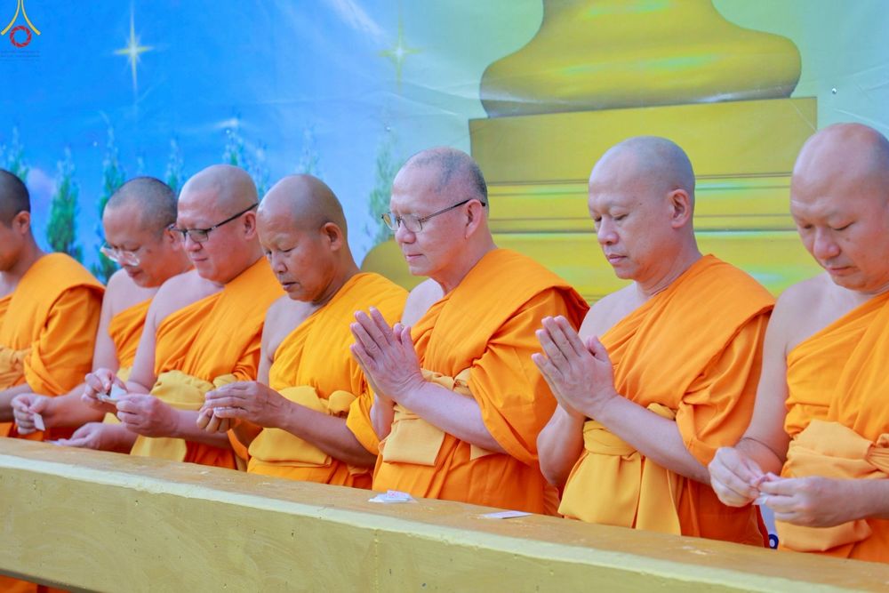 ภาพ No.261099:วันอังคารที่ 14 ตุลาคม พ.ศ. 2568 พิธีทอดกฐินสามัคคี "สร้างองค์พระเจดีย์เพื่อสร้างสันติภาพโลก" ขนาดหน้าตัก 10 เมตร ณ ศูนย์ปฏิบัติธรรมระยอง(บ้านช่องลม) ตำบลบางบุตร อำเภอบ้านค่าย จังหวัดระยอง