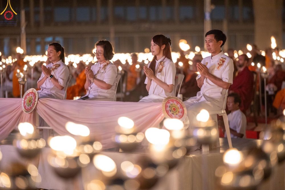 ภาพ No.125058:พิธีเวียนประทักษิณและจุดมาฆประทีป (ชุดที่ 2) ในวันมาฆบูชา เสาร์ที่ 24 กุมภาพันธ์ พ.ศ. 2567 ณ พระมหาธรรมกายเจดีย์ วัดพระธรรมกาย