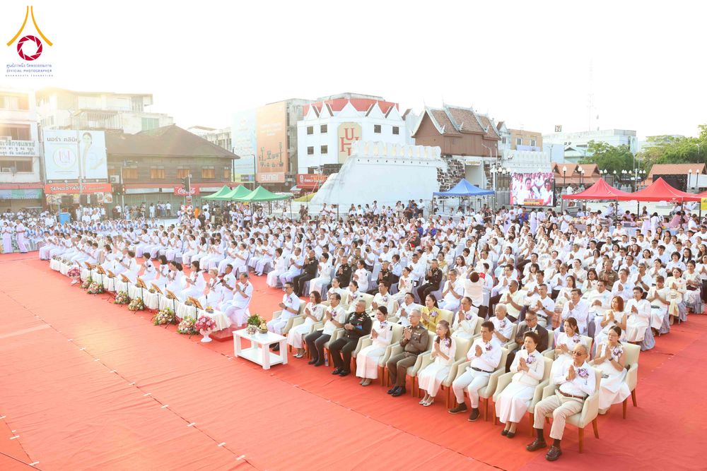 ภาพ No.312596:วันอาทิตย์ที่ 8 มีนาคม พ.ศ.2569 ทำบุญเมืองนครราชสีมา 558 ปี ตักบาตรพระ 10,000 รูป