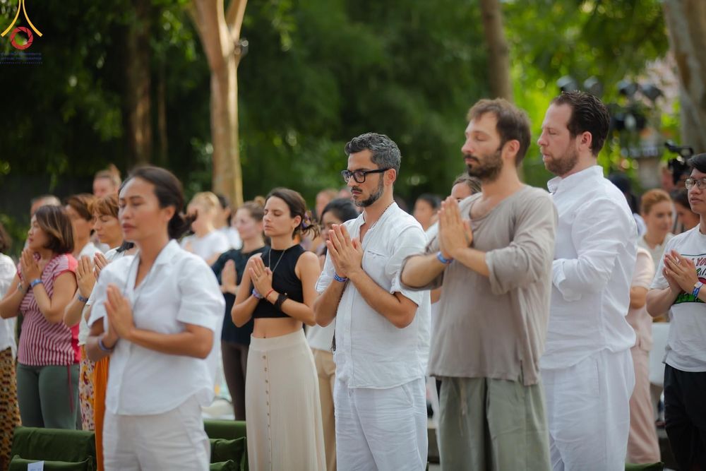 ภาพ No.156425:วัดพุทธบาหลีและวัดพระธรรมกาย จัดปฏิบัติธรรมนานาชาติ 1,151 คนจาก 78 ประเทศ ใน "วันสันติภาพสากล" ณ บาหลี อินโดนีเซีย วันเสาร์ที่ 21 กันยายน พ.ศ. 2567 เวลา 16.00-21.00 น. ณ พิพิธภัณฑ์ ARMA เมืองอูบุด จังหวัดบาหลี ประเทศอินโดนีเซีย