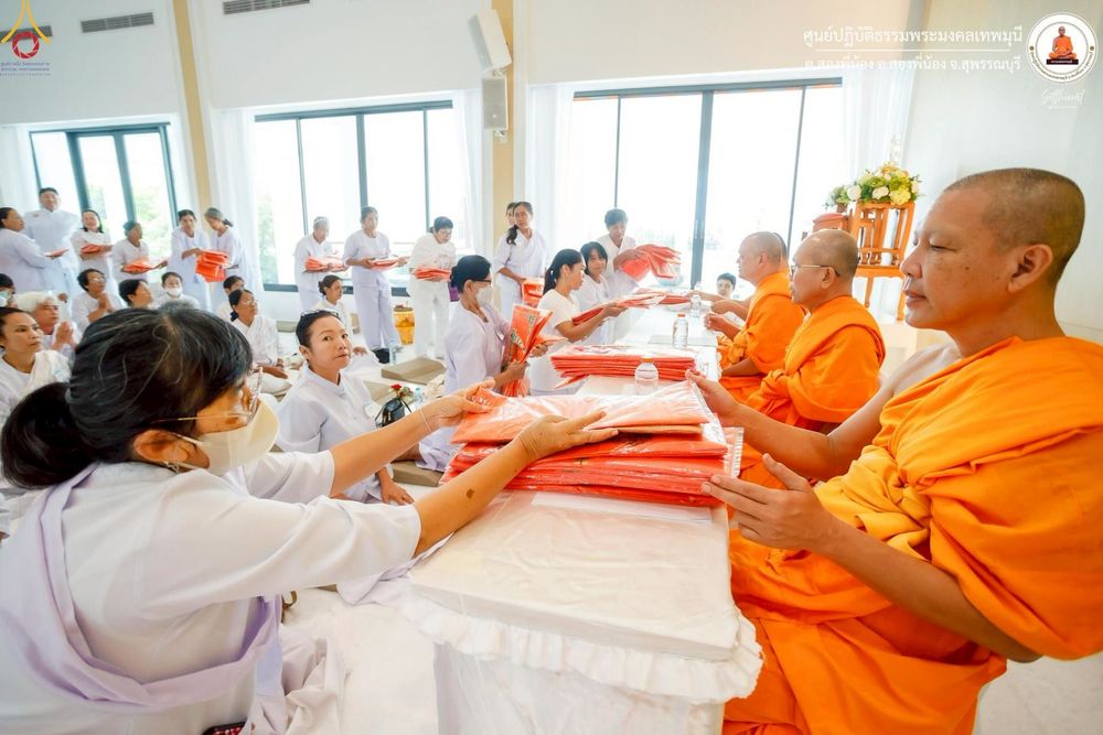 ภาพ No.247788:วันที่ 12-14 กันยายน พ.ศ. 2568 โครงการอบรม อุบาสกแก้ว อุบาสิกาแก้ว รุ่นที่ 1 ณ ศูนย์ปฏิบัติธรรมพระมงคลเทพมุนี อ.สองพี่น้อง จ.สุพรรณบุรี