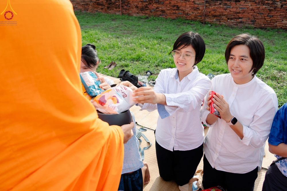 ภาพ No.138569:พิธีตักบาตร วัดราชบูรณะ จ.พระนครศรีอยุธยา วันที่ 25 พฤษภาคม พ.ศ.2567