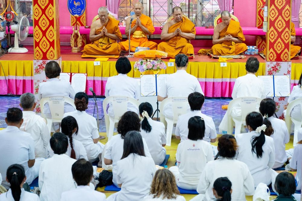 ภาพ No.203558:พิธีทอดผ้าป่าทำนุบำรุงศาสนสถาน ณ วัดตะเคียน ตำบลบางคูเวียง อำเภอบางกรวย จังหวัดนนทบุรี ในโครงการธรรมยาตรา กตัญญูบูชา มหาปูชนียาจารย์ พระมงคลเทพมุนี(สด จนฺทสโร) พระผู้ปราบมาร อนุสรณ์สถาน 7 แห่ง ปีที่ 13 วันที่ 29 มกราคม พ.ศ. 2568
