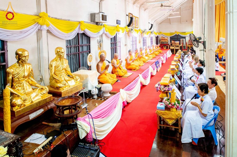 ภาพ No.197268:พิธีทอดผ้าป่าทำนุบำรุงศาสนสถาน ณ วัดอัมพวัน ตำบลบางม่วง อำเภอบางใหญ่ จังหวัดนนทบุรี ในโครงการธรรมยาตรา กตัญญูบูชา มหาปูชนียาจารย์ พระมงคลเทพมุนี(สด จนฺทสโร) พระผู้ปราบมาร อนุสรณ์สถาน 7 แห่ง ปีที่ 13 วันที่ 17 มกราคม พ.ศ. 2568