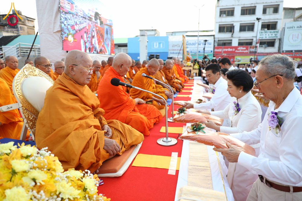 ภาพ No.312539:วันอาทิตย์ที่ 8 มีนาคม พ.ศ.2569 ทำบุญเมืองนครราชสีมา 558 ปี ตักบาตรพระ 10,000 รูป