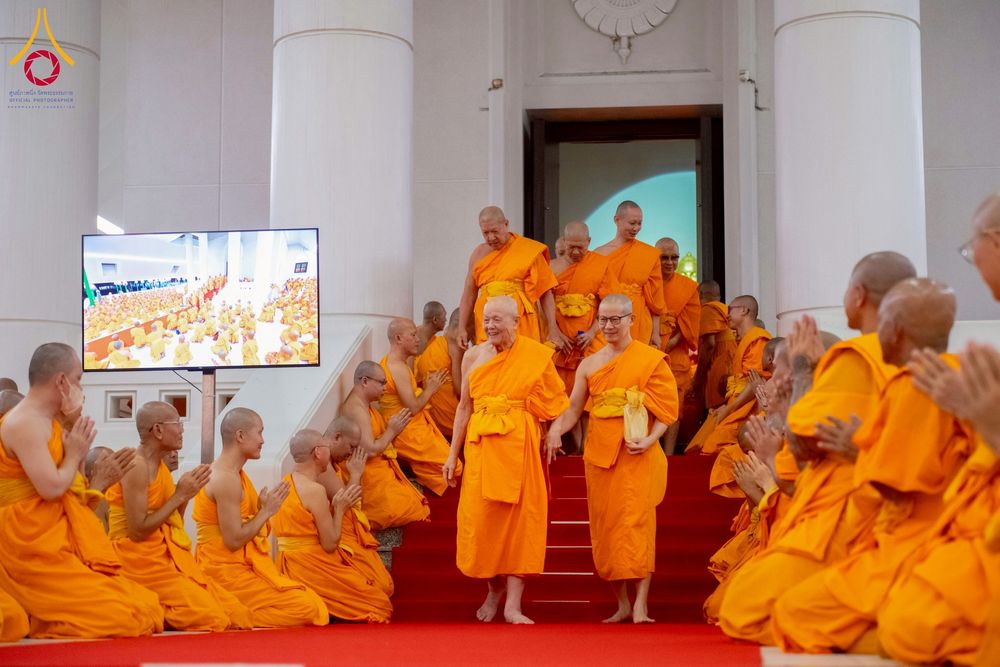 ภาพ No.264754:วันอาทิตย์ที่ 2 พฤศจิกายน พ.ศ. 2568 พิธีกรานกฐิน ณ โบสถ์พระไตรปิฏก วัดพระธรรมกาย จ.ปทุมธานี