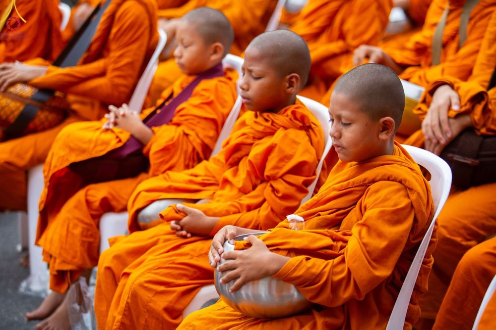 ภาพ No.85883:ตักบาตรพระนานาชาติ 10,000 รูป ใจกลางนครหาดใหญ่ จ.สงขลา วันอาทิตย์ที่ 20 สิงหาคม พ.ศ. 2566