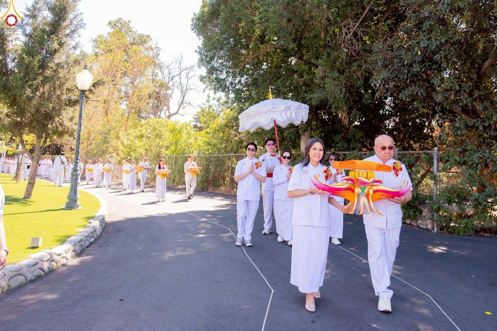 ภาพ No.259297:วันอาทิตย์ที่ 12 ตุลาคม พ.ศ. 2568 พิธีทอดกฐินบรมจักรพรรดิ สร้างอุโบสถ 82 ปี บูชาธรรมหลวงพ่อธัมมชโย ณ วัดพระธรรมกายแคลิฟอร์เนีย ประเทศสหรัฐอเมริกา 