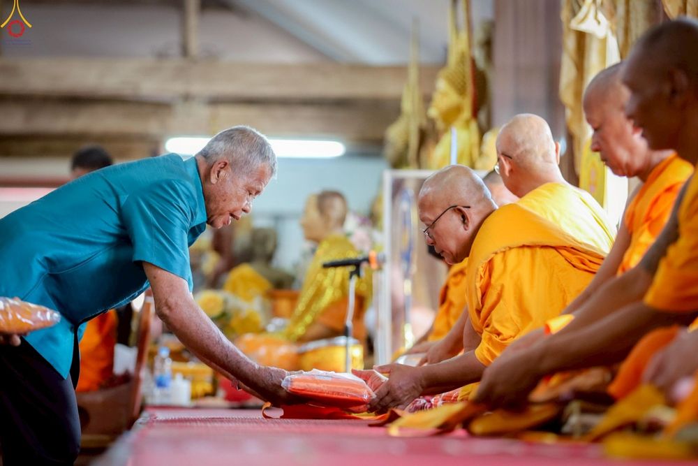 ภาพ No.251946:วันที่ 10 ตุลาคม พ.ศ. 2568 พิธีทอดกฐินสามัคคีทั่วไทย 30,000 วัด โดยคณะศิษยานุศิษย์ บูชาธรรม 81 ปี หลวงพ่อธัมมชโย  ร่วมกับ มหาวิทยาลัยนเรศวร  ณ วัดศรีรัตนาราม(จูงนาง) ต.ท่าทอง อ.เมือง จ.พิษณุโลก