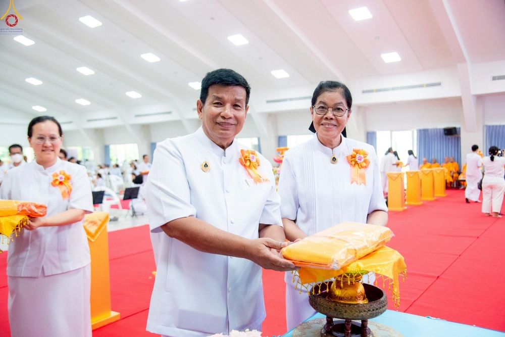 ภาพ No.261041:วันอังคารที่ 14 ตุลาคม พ.ศ. 2568 พิธีทอดกฐินสามัคคี "สร้างองค์พระเจดีย์เพื่อสร้างสันติภาพโลก" ขนาดหน้าตัก 10 เมตร ณ ศูนย์ปฏิบัติธรรมระยอง(บ้านช่องลม) ตำบลบางบุตร อำเภอบ้านค่าย จังหวัดระยอง