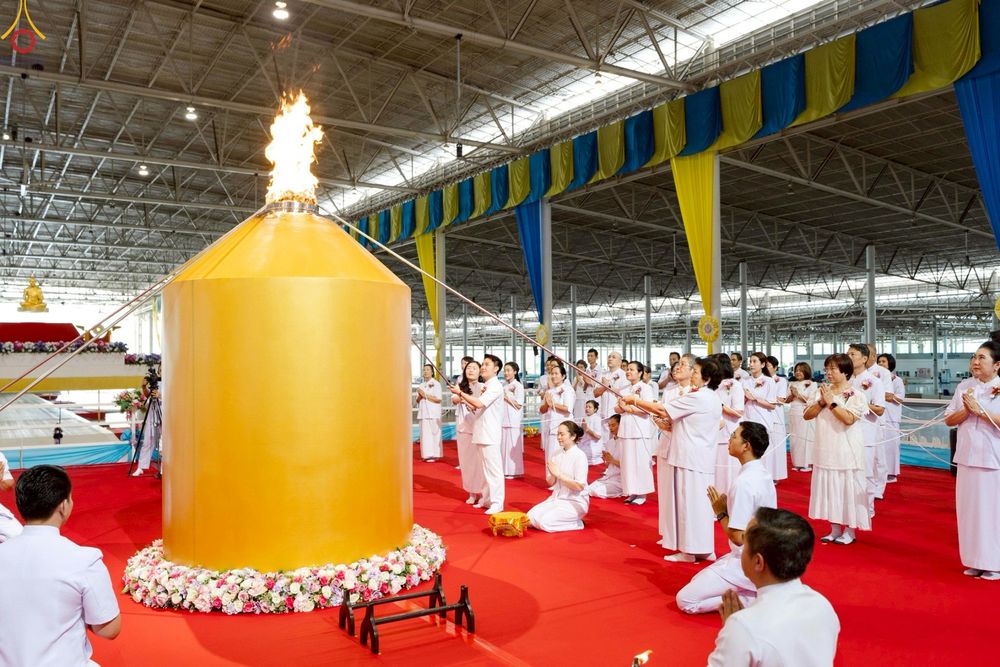 ภาพ No.240187:วันอาทิตย์ที่ 24 สิงหาคม พ.ศ. 2568 งานบุญวันอาทิตย์ พิธีจุดเทียนใจ ไฟนิรันด์ อนันตชัย ณ วัดพระธรรมกาย จ.ปทุมธานี