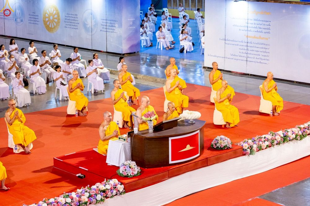 ภาพ No.244391:วันที่ 7 กันยายน พ.ศ. 2568 พิธีฉลองชัยสวดมนต์บทธัมมจักกัปปวัตตนสูตร 7,681,108,108 จบ ณ มหารัตนวิหารคด วัดพระธรรมกาย