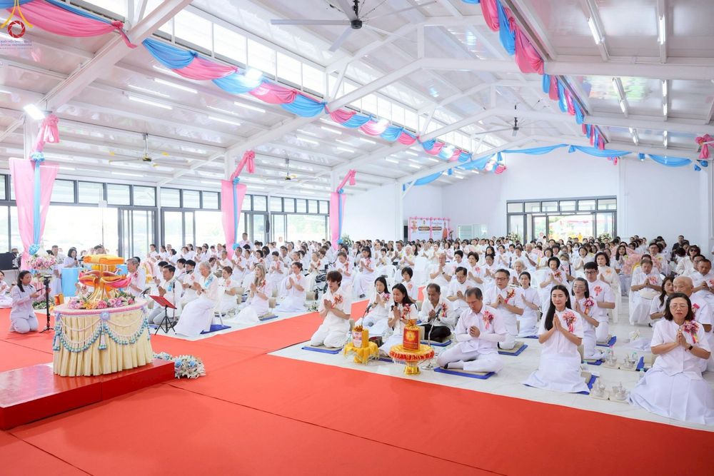 ภาพ No.272261:วันเสาร์ที่ 1 พฤศจิกายน พ.ศ. 2568 พิธีทอดกฐินสามัคคี สร้างกุฏิหมู่สามเณร ณ ศูนย์ปฏิบัติธรรมเบญจธรรม ปทุมธานี  ต.บ้านปทุม อ.สามโคก จ.ปทุมธานี