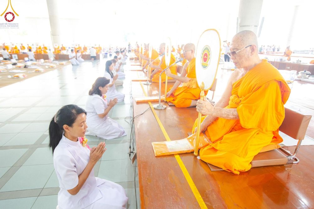 ภาพ No.167400:พิธีบุพเปตพลี ครั้งที่ 157 ร่วมอุทิศบุญกุศลแด่หมู่ญาติที่ล่วงลับไปแล้ว และสืบทอดอายุพระพุทธศาสนา วันพฤหัสที่ 31 ตุลาคม พ.ศ. 2567 (วันพระ แรม 14 ค่ำ เดือน 11) ณ หอฉันคุณยายอาจารย์ฯ วัดพระธรรมกาย