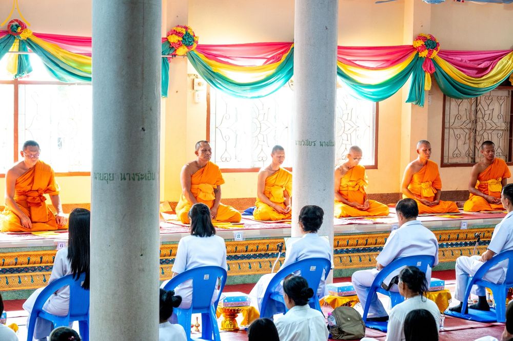 ภาพ No.189707:พิธีทอดผ้าป่าทำนุบำรุงศาสนสถาน ในโครงการธรรมยาตรา กตัญญูบูชา มหาปูชนียาจารย์ พระมงคลเทพมุนี(สด จนฺทสโร) พระผู้ปราบมาร อนุสรณ์สถาน 7 แห่ง ปีที่ 13 ณ วัดใหม่พิบูลย์ผล ต.บางเลน อ.สองพี่น้อง จ.สุพรรณบุรี วันที่ 5 มกราคม พ.ศ. 2568