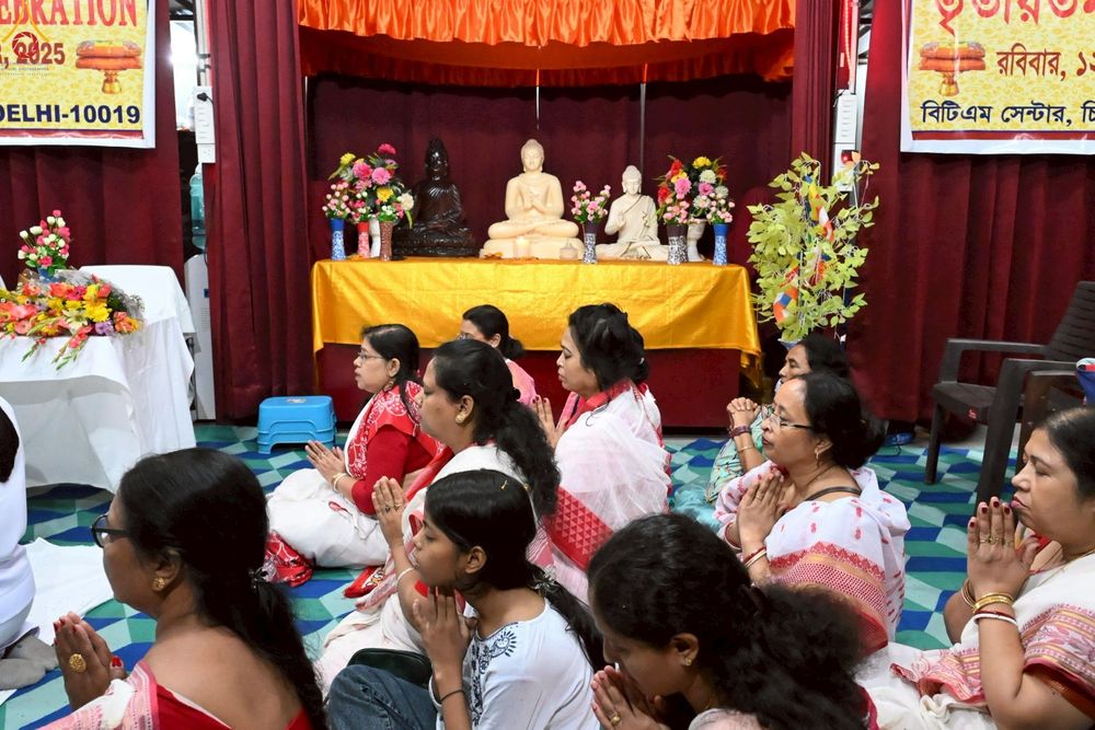 ภาพ No.263439:วันที่ 17 ตุลาคม พ.ศ. 2568 ทอดกฐินสมทบวัดต่างประเทศ ณ ศูนย์เผยแผ่พุทธรัตนะ กรุงเดลลี ประเทศอินเดีย 