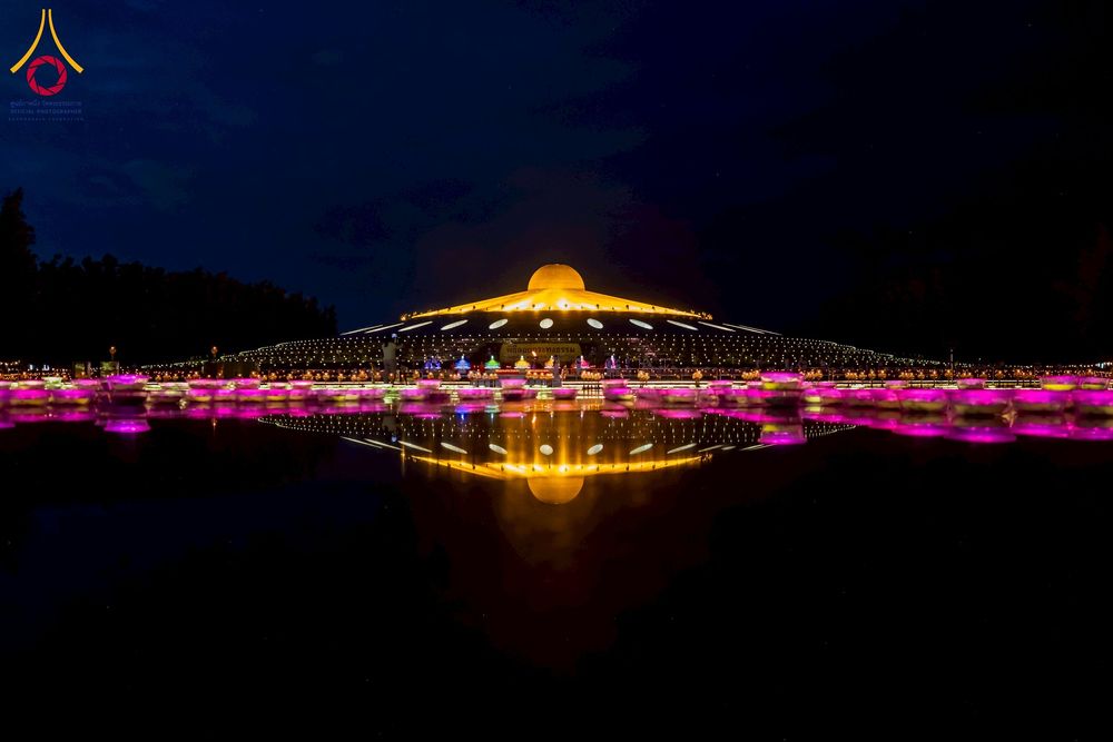 ภาพ No.266284:วันพุธที่ 5 พฤศจิกายน พ.ศ. 2568 (วันพระ ขึ้น 15 ค่ำ เดือน 12) พิธีลอยกระทงธรรม  ณ สระมหาเศรษฐีทะเลบุญ มหาวิหารพระมงคลเทพมุนี วัดพระธรรมกาย จ.ปทุมธานี