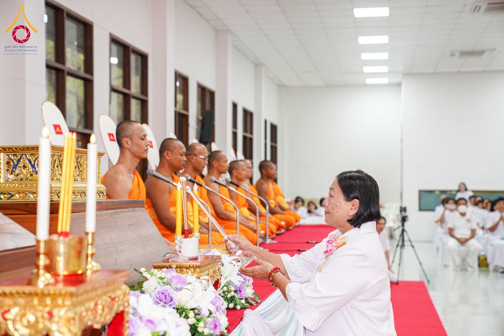 ภาพ No.315127:วันจันทร์ที่ 23 มีนาคม พ.ศ. 2569 พิธีบำเพ็ญกุศล คุณพ่อณรงค์ จินตมากุล  สิริอายุ 99 ปี 11 เดือน โยมบิดา พระครูปลัดรัตนวีรวัฒน์ (รังสฤษดิ์ อิทฺธิจินตโก) ที่ปรึกษาเจ้าคณะจังหวัดปทุมธานี เจ้าอาวาสวัดพระธรรมกาย  ณ ห้องปลูกศรัทธา 2 วัดพระธรรมกาย ปทุมธานี