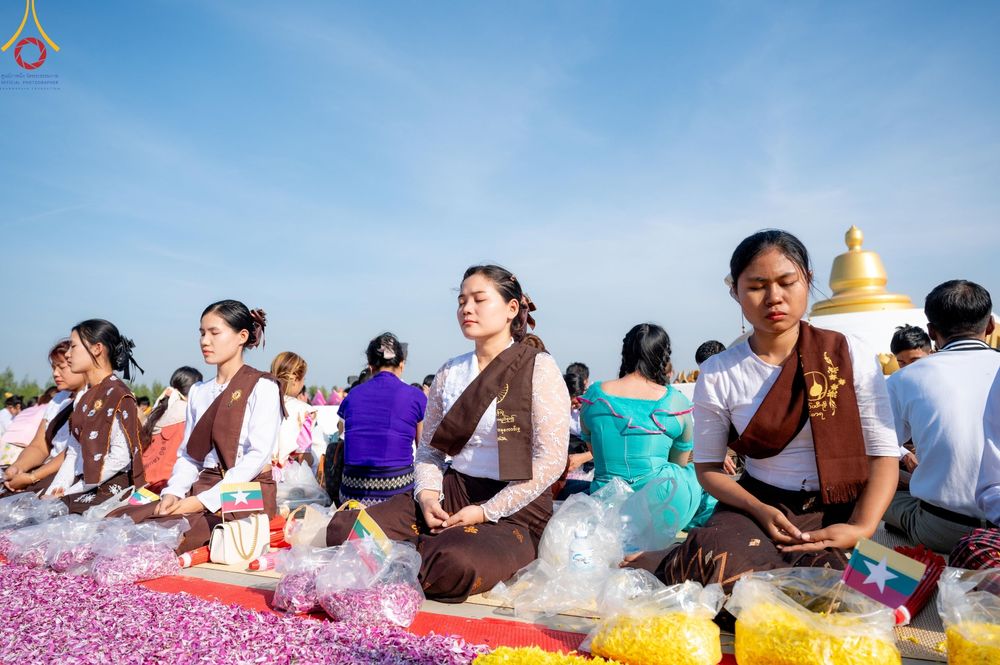 ภาพ No.198121:พิธีต้อนรับพระธรรมยาตรา ณ อนุสรณ์สถานลำดับที่ 5 สถานที่เผยแผ่วิชชาธรรมกายครั้งแรก อนุสรณ์สถานบางปลา วัดบางปลา อำเภอบางเลน จังหวัดนครปฐม ในโครงการธรรมยาตรา กตัญญูบูชา มหาปูชนียาจารย์ พระมงคลเทพมุนี(สด จนฺทสโร) พระผู้ปราบมาร ปีที่ 13 วัน 19 มกราคม พ.ศ.2568