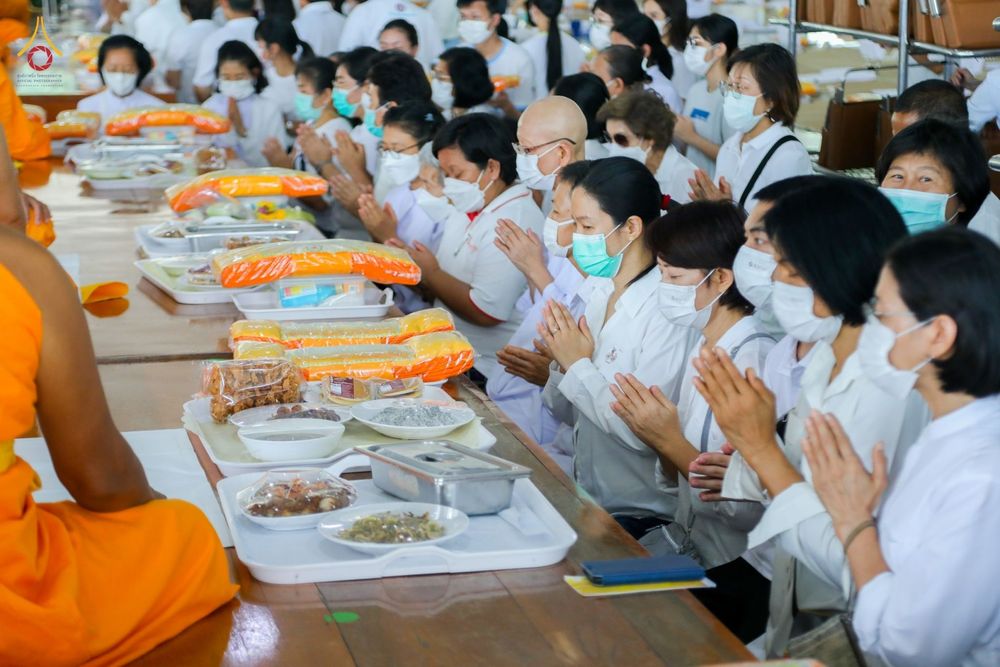 ภาพ No.81081:พิธีบุพเปตพลี ครั้งที่ 135 ร่วมอุทิศบุญแด่หมู่ญาติที่ล่วงลับไปแล้ว และสืบทอดอายุพระพุทธศาสนา วันศุกร์ที่ 19 พฤษภาคม พ.ศ. 2566 (วันพระ แรม 15 ค่ำ เดือน 6) ณ หอฉันคุณยายอาจารย์ วัดพระธรรมกาย