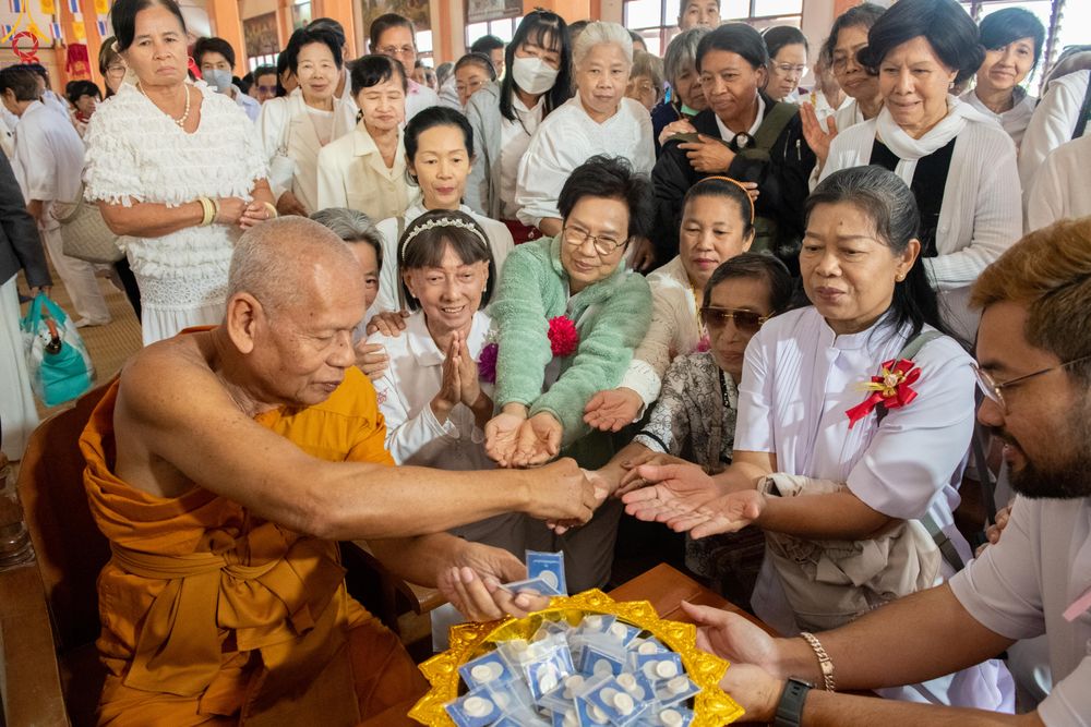 ภาพ No.293409:วันที่ 12 มกราคม พ.ศ. 2569 พิธีทอดผ้าป่าทำนุบำรุงศาสนสถาน ณ วัดผาสุการาม อ.บางเลน จ.นครปฐม ในโครงการธรรมยาตรา กตัญญูบูชา มหาปูชนียาจารย์ พระมงคลเทพมุนี(สด จนฺทสโร) พระผู้ปราบมาร อนุสรณ์สถาน 7 แห่ง ปีที่ 14