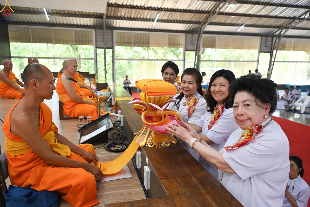 ภาพ No.283198:วันอาทิตย์ที่ 26 ตุลาคม พุทธศักราช 2568 พิธีทอดกฐินสามัคคี กตัญญูบูชาธรรมมหาปูชนียาจารย์ และโครงการกฐินทั่วไทย 30,000 วัด บูชาธรรม 81 ปีหลวงพ่อธัมมชโย  ณ ศูนย์อบรมเยาวชนอุตรดิตถ์