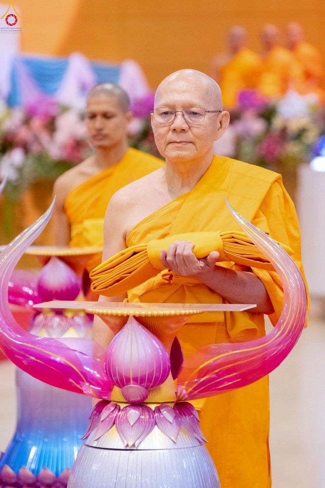 ภาพ No.244128:วันอาทิตย์ที่ 7 กันยายน พ.ศ. 2568 พิธีทอดผ้าป่าสมทบกฐินวัดพระธรรมกาย และสมทบกฐิน 30,000 วัดทั่วไทย ครั้งที่ 2 ณ ห้องแก้วสารพัดนึก 1 วัดพระธรรมกาย