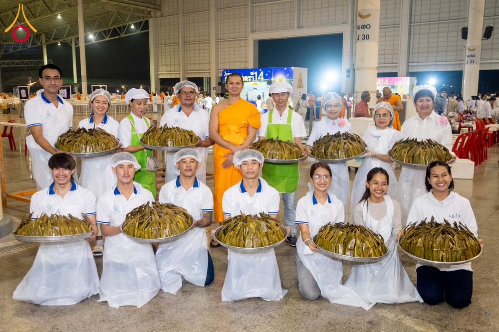 ภาพ No.306819:วันที่ 31 มกราคม พ.ศ. 2569 พิธีถวายภัตตาหารเป็นสังฆทาน แด่พระธรรมยาตรา ณ วัดพระธรรมกาย  จังหวัดปทุมธานี ในโครงการธรรมยาตรา กตัญญูบูชา มหาปูชนียาจารย์ พระมงคลเทพมุนี(สด จนฺทสโร) พระผู้ปราบมาร อนุสรณ์สถาน 7 แห่ง ปีที่ 14