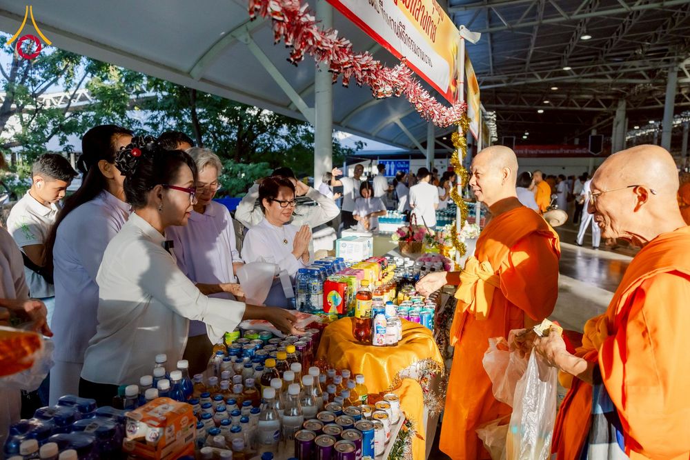 ภาพ No.273063:วันอาทิตย์ที่ 23 พฤศจิกายน พ.ศ.2568 พิธีมุทิตาสักการะ พระมหาเถระและพระเถระ ประจำปีพุทธศักราช 2568 ณ ห้องแก้วสารพัดนึก 2 สภาธรรมกายสากล  วัดพระธรรมกาย