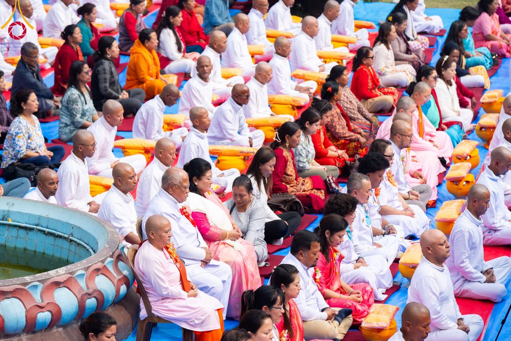 ภาพ No.313412:วันพฤหัสบดีที่ 12 มีนาคม พ.ศ. 2569 พิธีมอบบาตรและผ้าไตรในโครงการบรรพชาสามเณร 500 รูป  ณ นาคบาฮาล (Nagbahal) ประเทศเนปาล