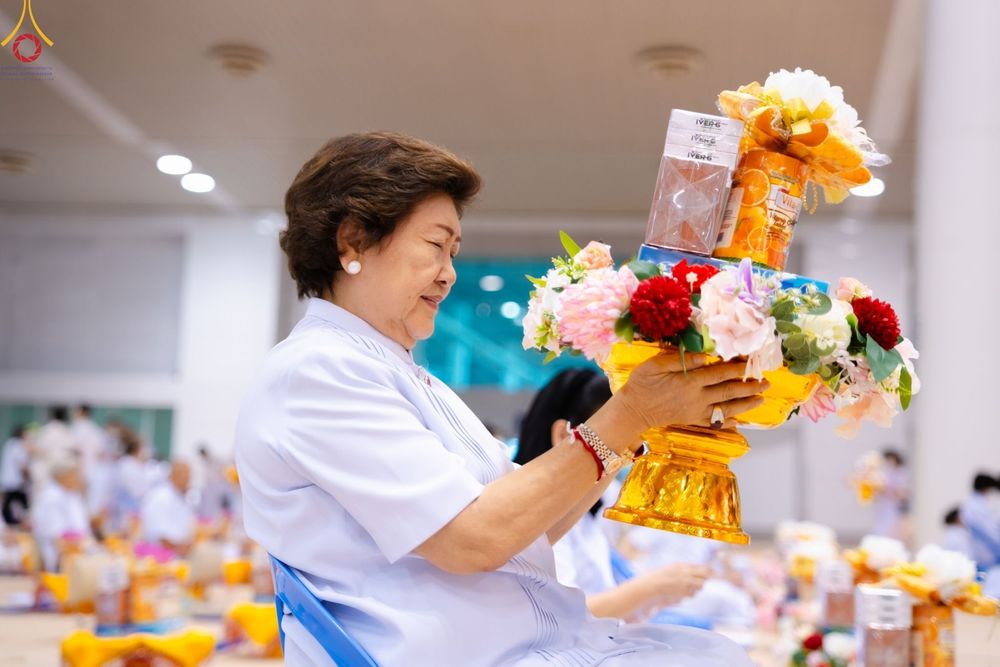 ภาพ No.85801:พิธีถวายคิลานเภสัชและอุปกรณ์การแพทย์ บูชาธรรมเนื่องในวันธรรมชัย วันที่ 19 สิงหาคม พ.ศ. 2566 ณ ห้องแก้วสารพัดนึก วัดพระธรรมกาย