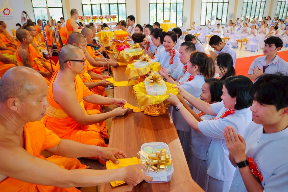 ภาพ No.265643:วันเสาร์ที่ 18 ตุลาคม พ.ศ. 2568 พิธีทอดกฐินสามัคคี ประจำปี 2568 “กฐินครัวมหาทาน” ณ ศูนย์อบรมเยาวชนบางปะหัน ตำบลหันสัง อำเภอบางปะหัน จังหวัดพระนครศรีอยุธยา