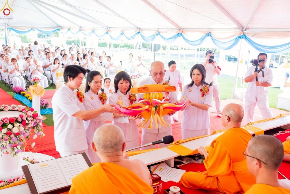 ภาพ No.259343:วันอาทิตย์ที่ 12 ตุลาคม พ.ศ. 2568 พิธีทอดกฐินบรมจักรพรรดิ สร้างอุโบสถ 82 ปี บูชาธรรมหลวงพ่อธัมมชโย ณ วัดพระธรรมกายแคลิฟอร์เนีย ประเทศสหรัฐอเมริกา 