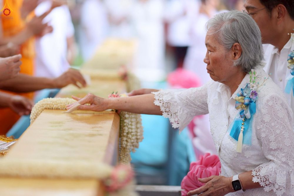 ภาพ No.272307:วันเสาร์ที่ 1 พฤศจิกายน พ.ศ. 2568 พิธีทอดกฐินสามัคคี สร้างกุฏิหมู่สามเณร ณ ศูนย์ปฏิบัติธรรมเบญจธรรม ปทุมธานี  ต.บ้านปทุม อ.สามโคก จ.ปทุมธานี