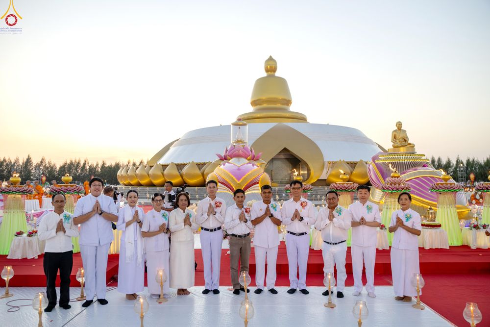 ภาพ No.302212:วันที่ 23 มกราคม พ.ศ. 2569 พิธีจุดประทีปธรรมถวายเป็นพุทธบูชา (ภาพชุดที่ 2) และบูชาธรรมมหาปูชนียาจารย์  ณ อนุสรณ์สถานลำดับที่ 5 สถานที่เผยแผ่วิชชาธรรมกายครั้งแรก อนุสรณ์สถานบางปลา วัดบางปลา อำเภอบางเลน จังหวัดนครปฐม ในโครงการธรรมยาตรา กตัญญูบูชา มหาปูชนีย