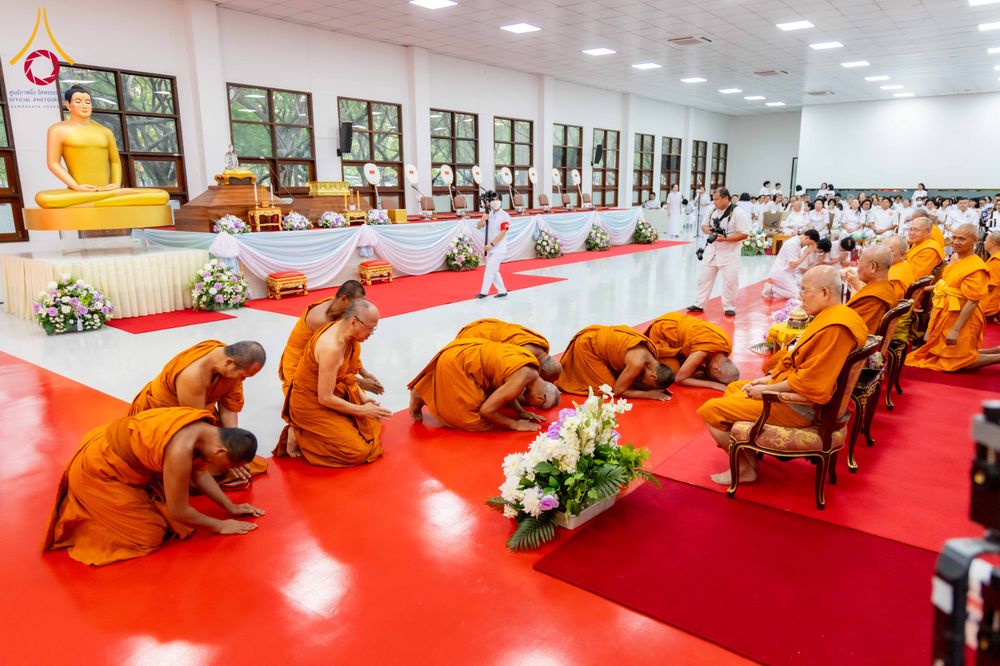 ภาพ No.316193:วันเสาร์ที่ 28 มีนาคม พ.ศ. 2569 พิธีบำเพ็ญกุศล คุณพ่อณรงค์ จินตมากุล  สิริอายุ 99 ปี 11 เดือน โยมบิดา พระครูปลัดรัตนวีรวัฒน์ (รังสฤษดิ์ อิทฺธิจินตโก) ที่ปรึกษาเจ้าคณะจังหวัดปทุมธานี เจ้าอาวาสวัดพระธรรมกาย  ณ ห้องปลูกศรัทธา 2 วัดพระธรรมกาย ปทุมธานี