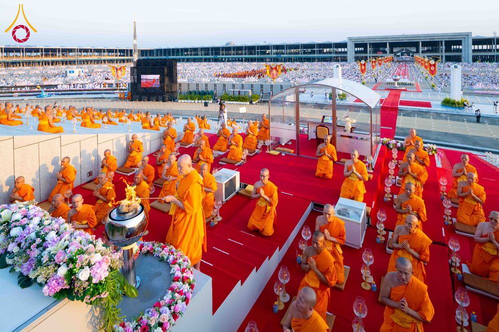 ภาพ No.312027:วันอังคารที่ 3 มีนาคม พ.ศ.2569 พิธีเวียนประทักษิณและจุดมาฆประทีป ณ ลานธรรมพระมหาธรรมกายเจดีย์ วัดพระธรรมกาย