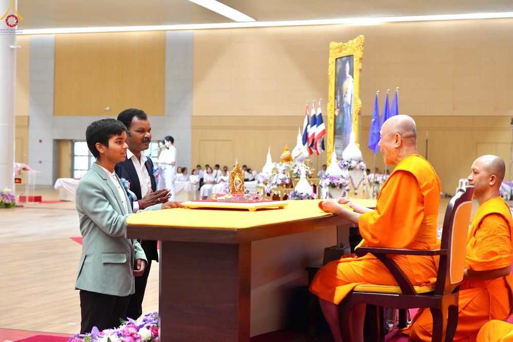 ภาพ No.311850:วันอังคารที่ 3 มีนาคม พ.ศ.2569 พิธีมอบโล่วัชรเกียรติยศ โครงการตอบปัญหาธรรมะทางก้าวหน้า ครั่งที่ 43, พิธีมอบโล่วัชรเกียรติยศ โครงการสอบตอบปัญหาศีลธรรม เพื่อสันติภาพโลก (World-Pec) ครั้งที่ 19 ณ สภาธรรมกายสากล วัดพระธรรมกาย