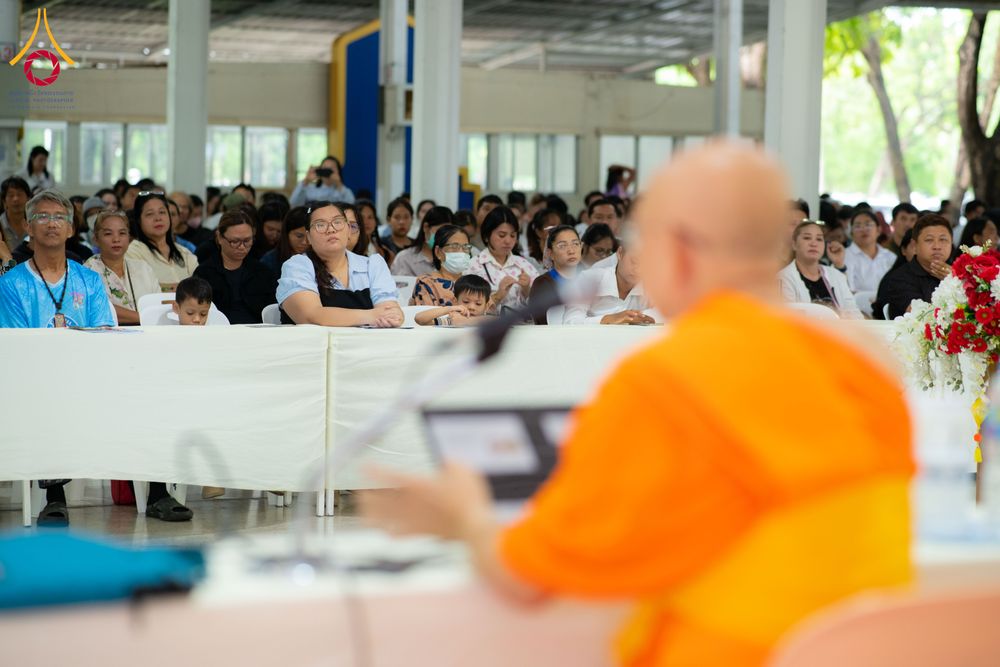 ภาพ No.336471:วันเสาร์ที่ 20 มิถุนายน 2569  โรงเรียน อบต.คลองสาม จัดโครงการ “โรงเรียนพ่อ–แม่”  เสริมพลังครอบครัวร่วมพัฒนาเด็กสู่การเป็นคนเก่งและดี  ผู้นำฟื้นฟูศีลธรรมโลก ณ วัดพระธรรมกาย