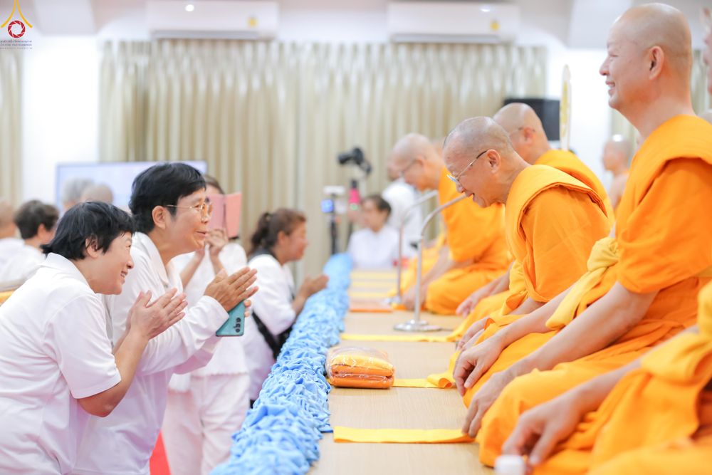 ภาพ No.339398:วันอังคารที่ 14  กรกฎาคม 2569 พิธีทอดผ้าป่าและพิธีตอกเสาเข็มมงคลต้นสุดท้าย องค์พระเจดีย์เพื่อสร้างสันติภาพโลก  ณ ธุดงคสถานพัฒนานิคม อ.พัฒนาพิคม จ.ลพบุรี