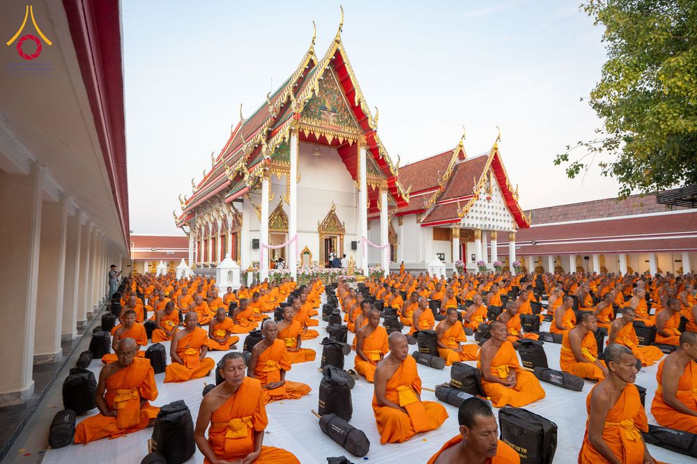 ภาพ No.294703:วันอาทิตย์ที่ 14 ธันวาคม พ.ศ.2568 พระธรรมยาตราปฏิบัติธรรมและถ่ายภาพหมู่ประวัติศาสตร์ ณ วัดสองพี่น้อง ต.ต้นตาล อ.สองพี่น้อง จ.สุพรรณบุรี ในโครงการธรรมยาตรา กตัญญูบูชา มหาปูชนียาจารย์ พระมงคลเทพมุนี(สด จนฺทสโร) พระผู้ปราบมาร อนุสรณ์สถาน 7 แห่ง ปีที่ 14
